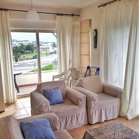 Nice Two-bedroom In Turtle Bay Village 公寓 凯里尼亚