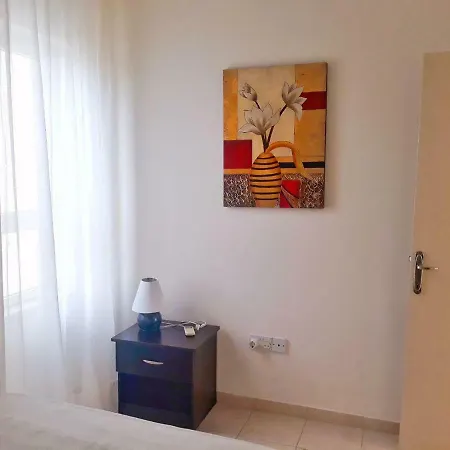 Nice Two-bedroom In Turtle Bay Village Apartman