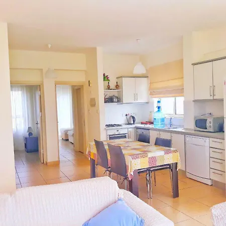 Nice Two-bedroom In Turtle Bay Village Kerínia