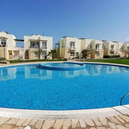 Apartman Nice Two-bedroom In Turtle Bay Village Kerínia