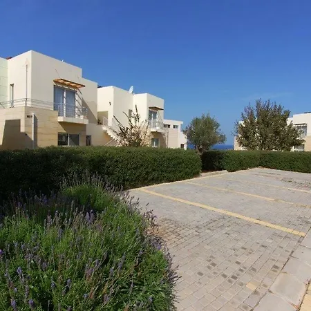 Nice Two-bedroom In Turtle Bay Village Kerínia
