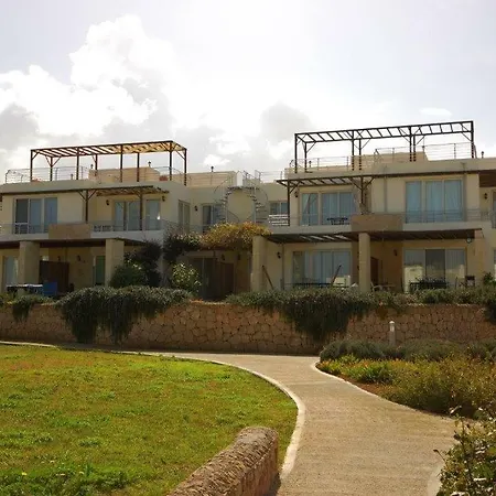 Nice Two-bedroom In Turtle Bay Village Apartman *